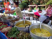 Where to find the best places for delicious dishes in Phuket Street Food