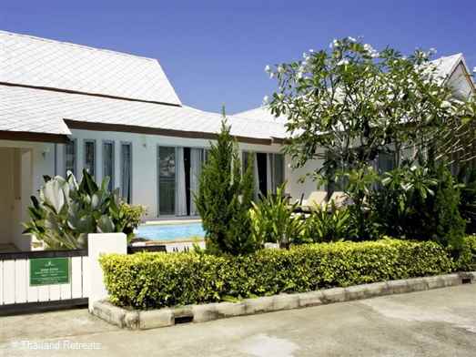 Baan Gecho is an ideal family house with private pool on the outskirts of the popular town of Ao Nang and a great base to explore Krabi and island hopping.