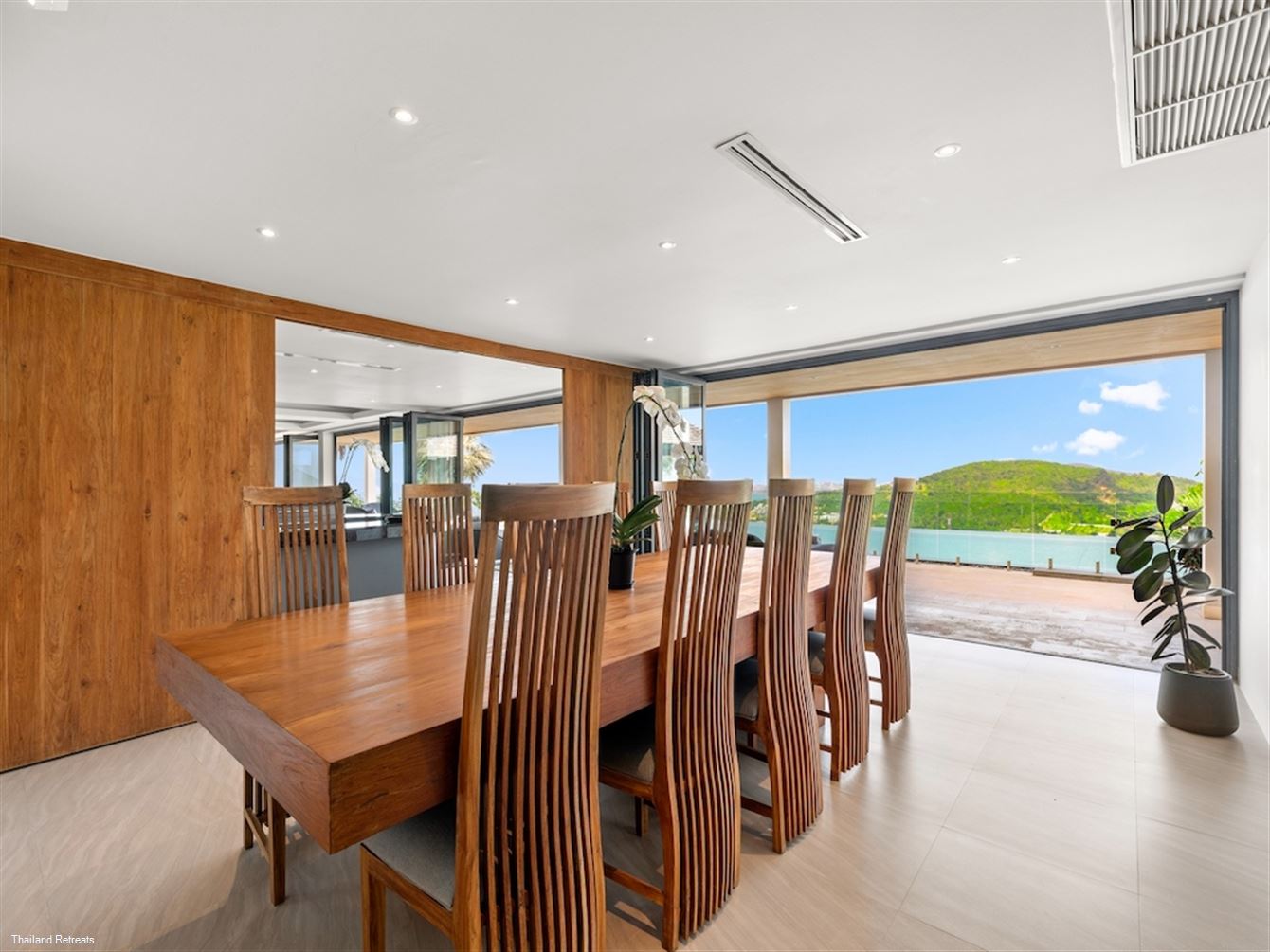 Villa Firefly
