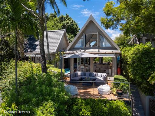 <p>The Headland Villa 4 is a stylish 3-bedroom retreat nestled on the southwestern coast of Koh Samui, featuring a private pool and breathtaking west-facing views. Just steps away from sandy coves and within walking distance to local restaurants, it&rsquo;s the perfect escape for relaxation and exploration.</p>