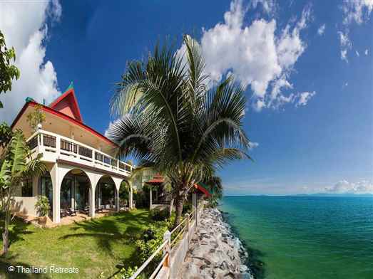 A 3 bedroom beachfront property comfortably furnished and located on the south west coast of Koh Phangan. Offers sunset views in a peaceful environment with a jacuzzi/plunge pool on the terrace and a shared swimming pool close by.