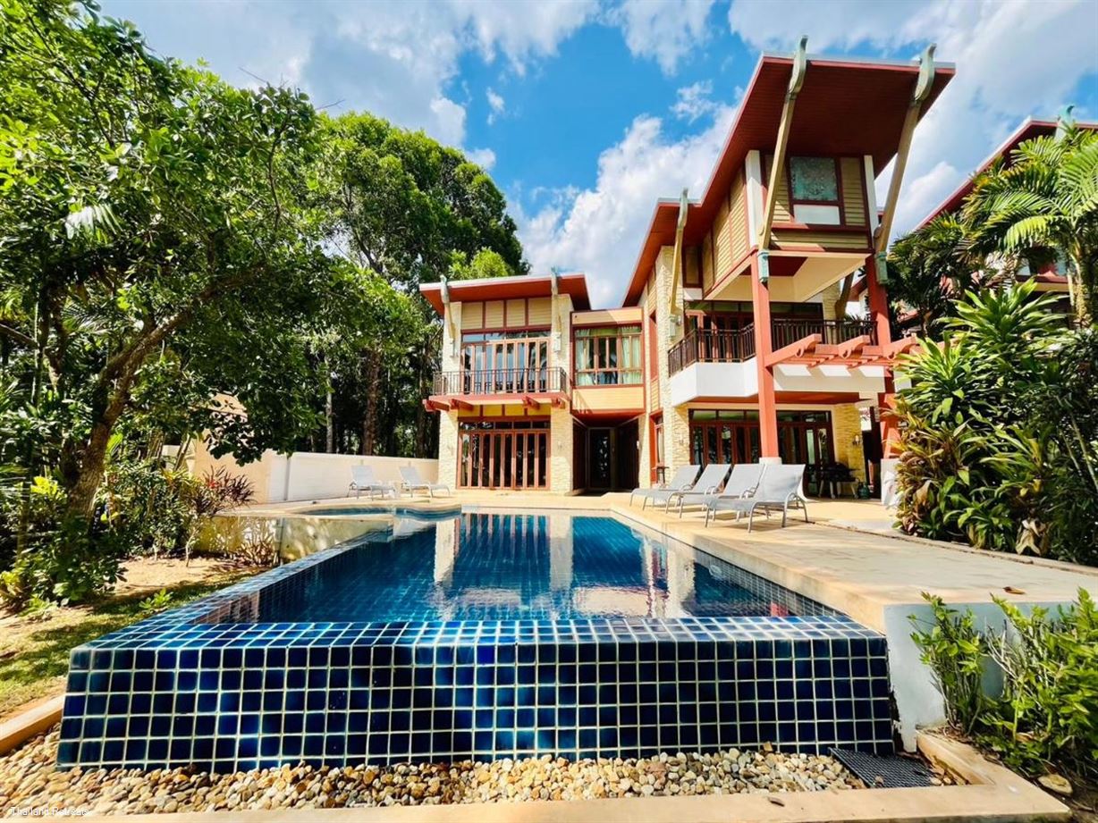 Amatapura Beach Villa 15