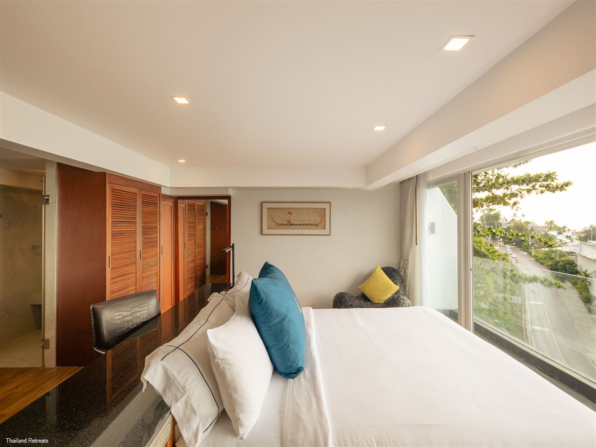 Bluesiam Villa
