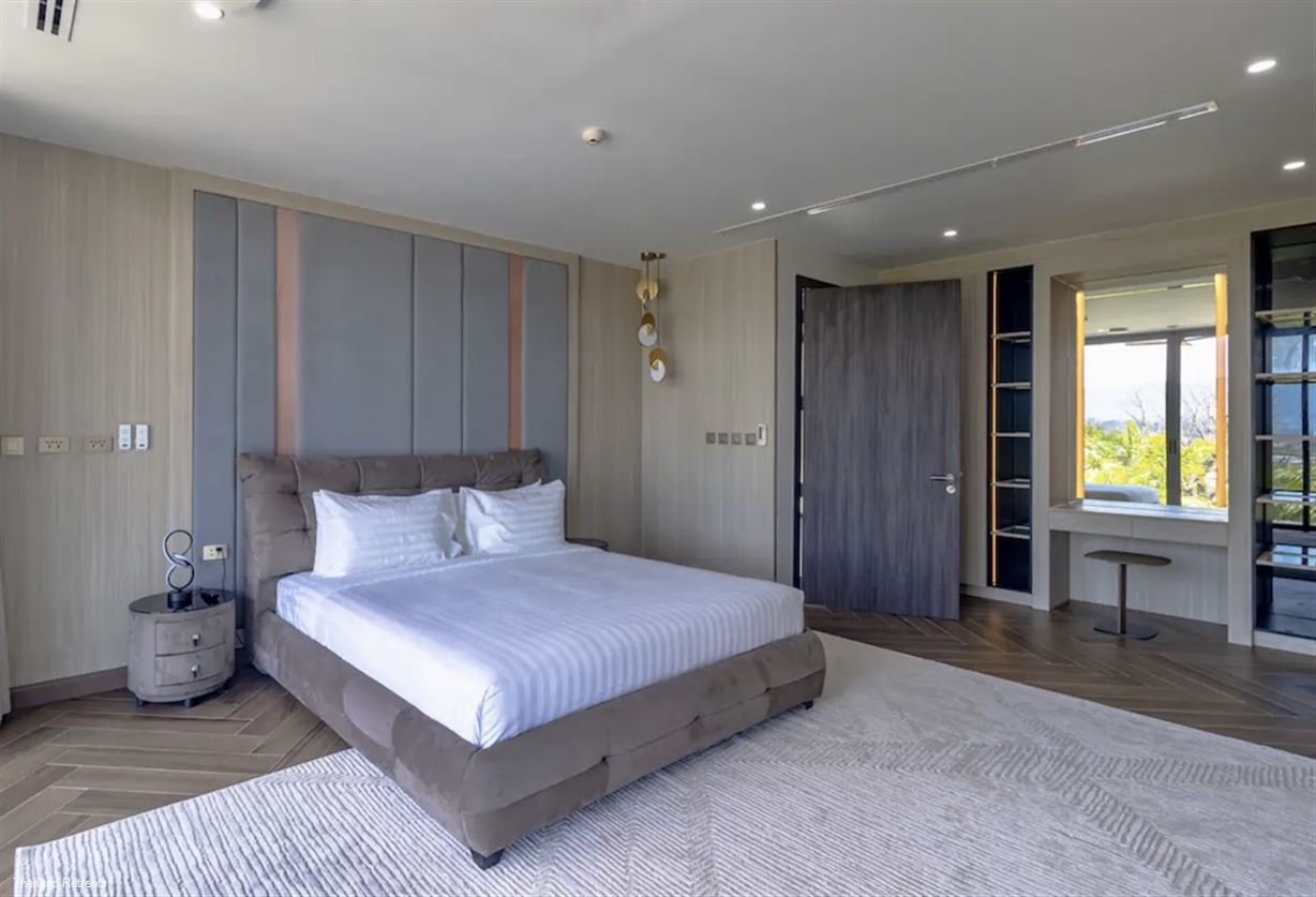 Lion Villa