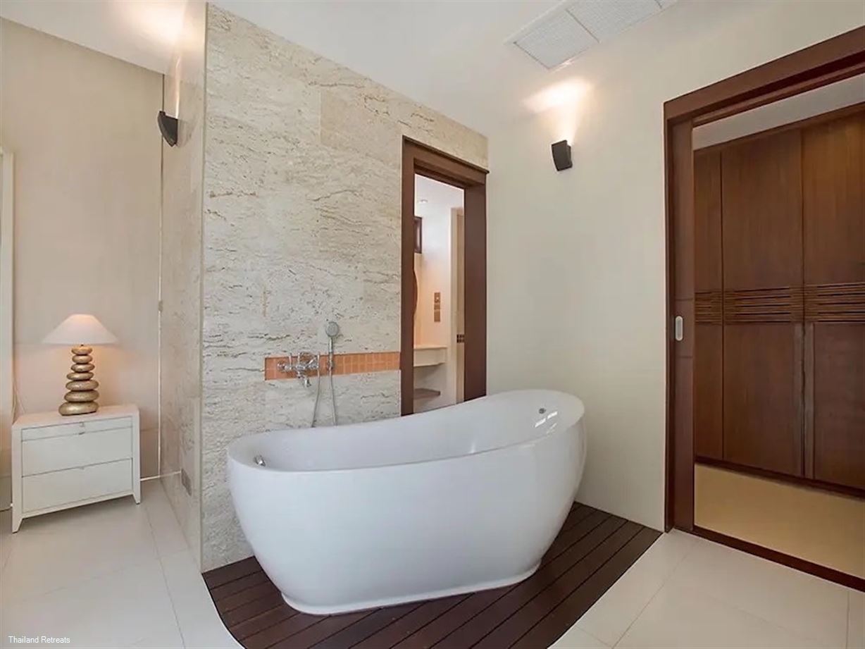 Six Hills Villa