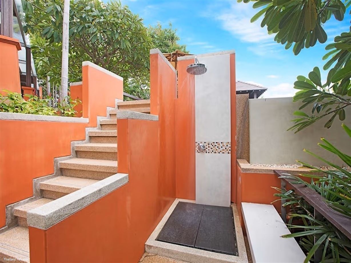Six Hills Villa