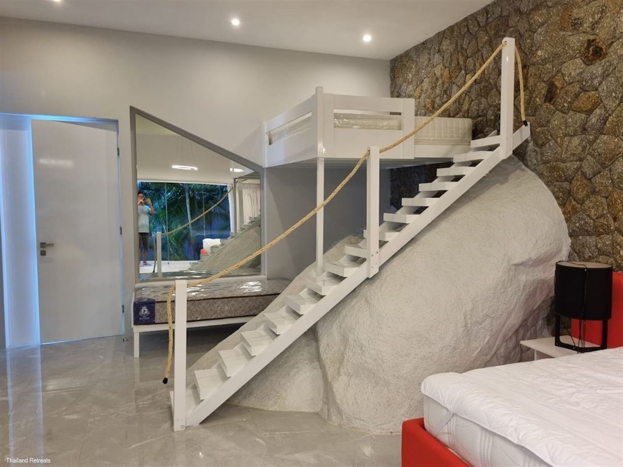 Villa Ray